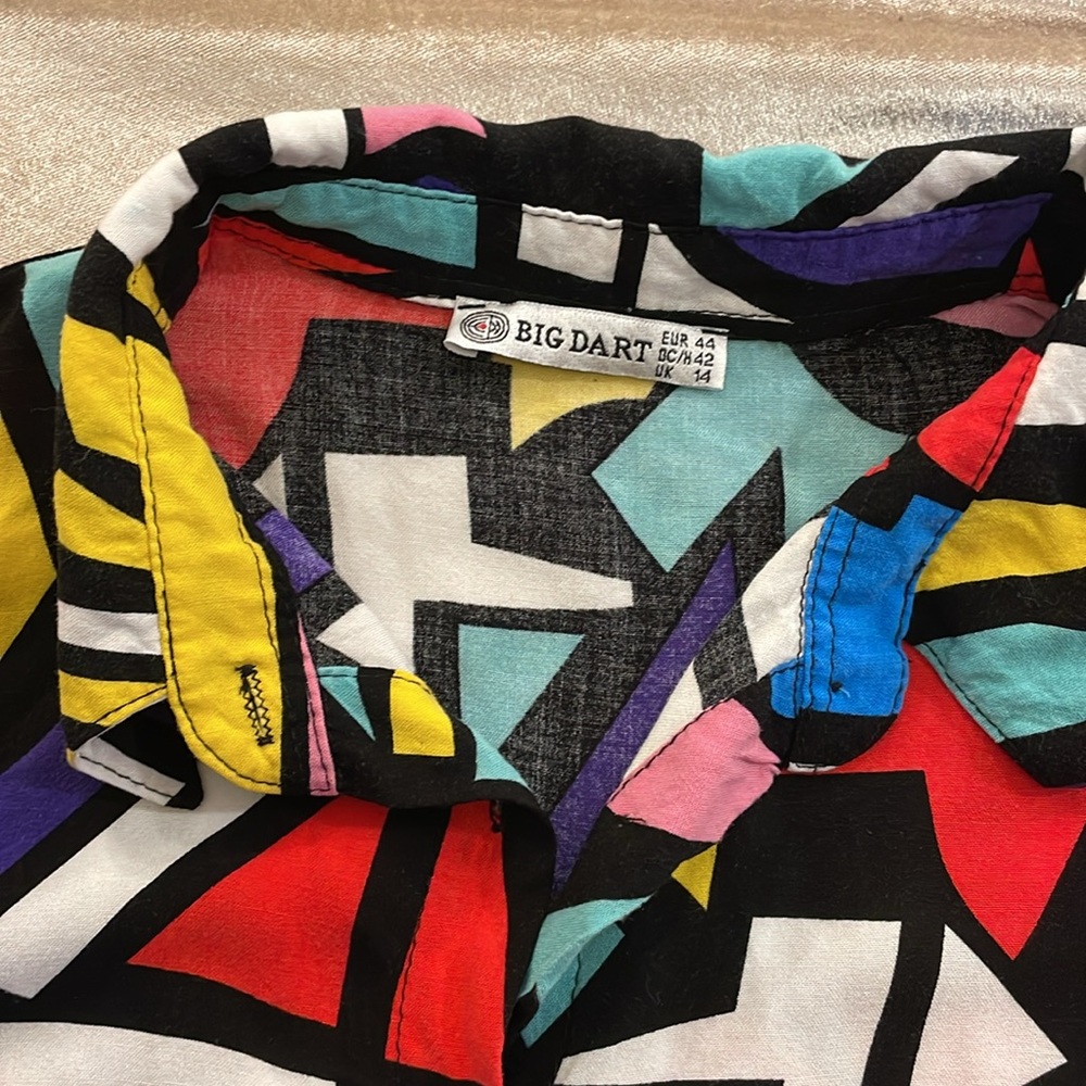 Vintage 90s Big Dart geometric retro button up shirt